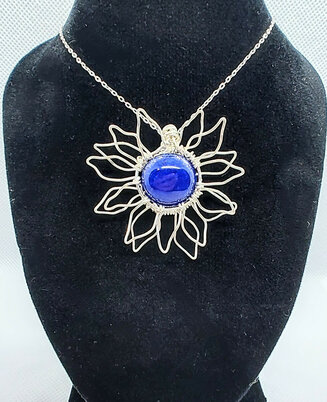 Natural Lapis Lazuli flower