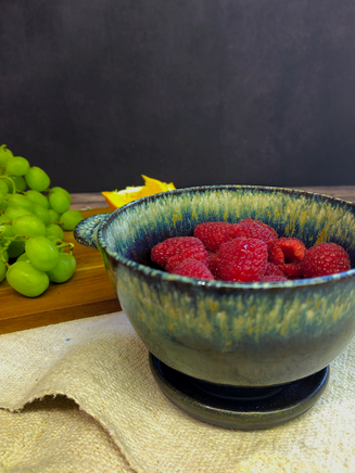 Black stoneware berry bowl