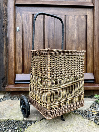 Shopping trolley