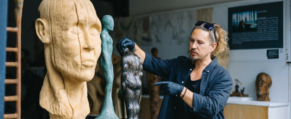Ed Elliott Sculpture Studio